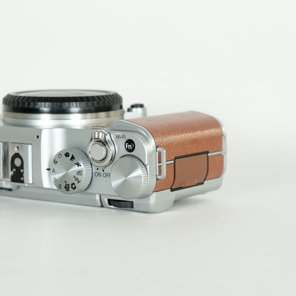 FUJIFILM X-M1 ボディ ブラウン FUJIFILM X-M1 ボディ ブラウン