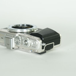 OLYMPUS PEN Lite E-PL7 ボディ シルバー OLYMPUS PEN Lite E-PL7 ボディ シルバー