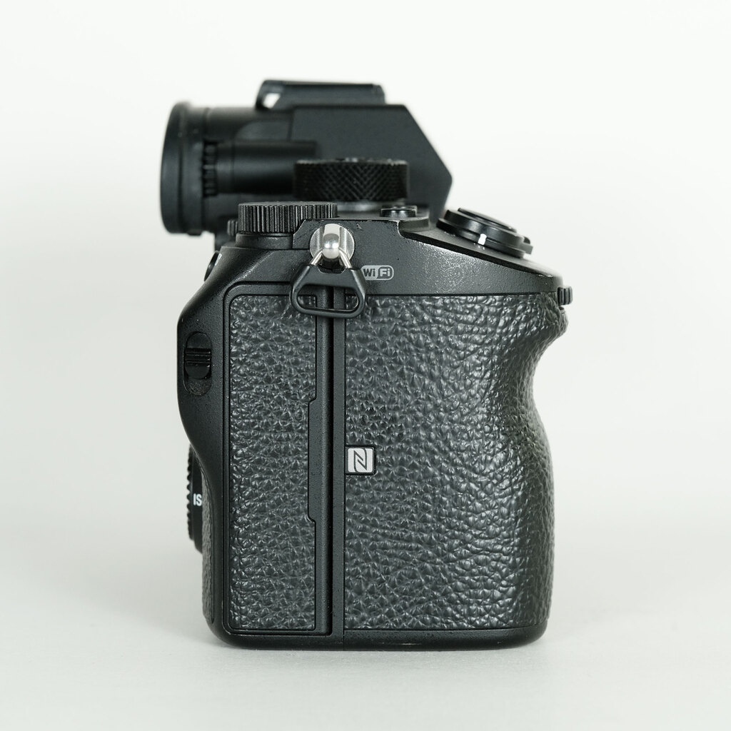 SONY α7R III(ILCE-7RM3) SONY α7R III(ILCE-7RM3)