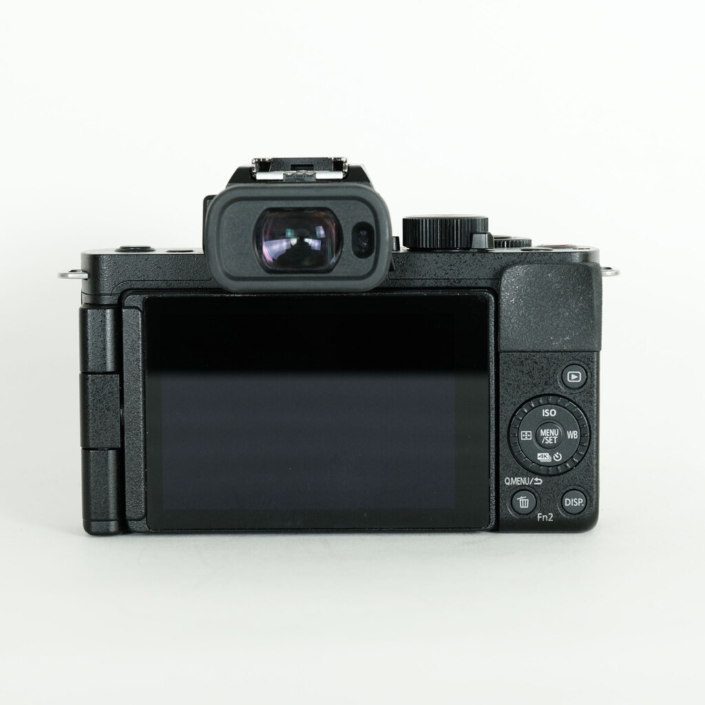 Panasonic LUMIX DC-G100V 標準ズームレンズ + トライポッドグリップキット Panasonic LUMIX DC-G100V 標準ズームレンズ + トライポッドグリップキット
