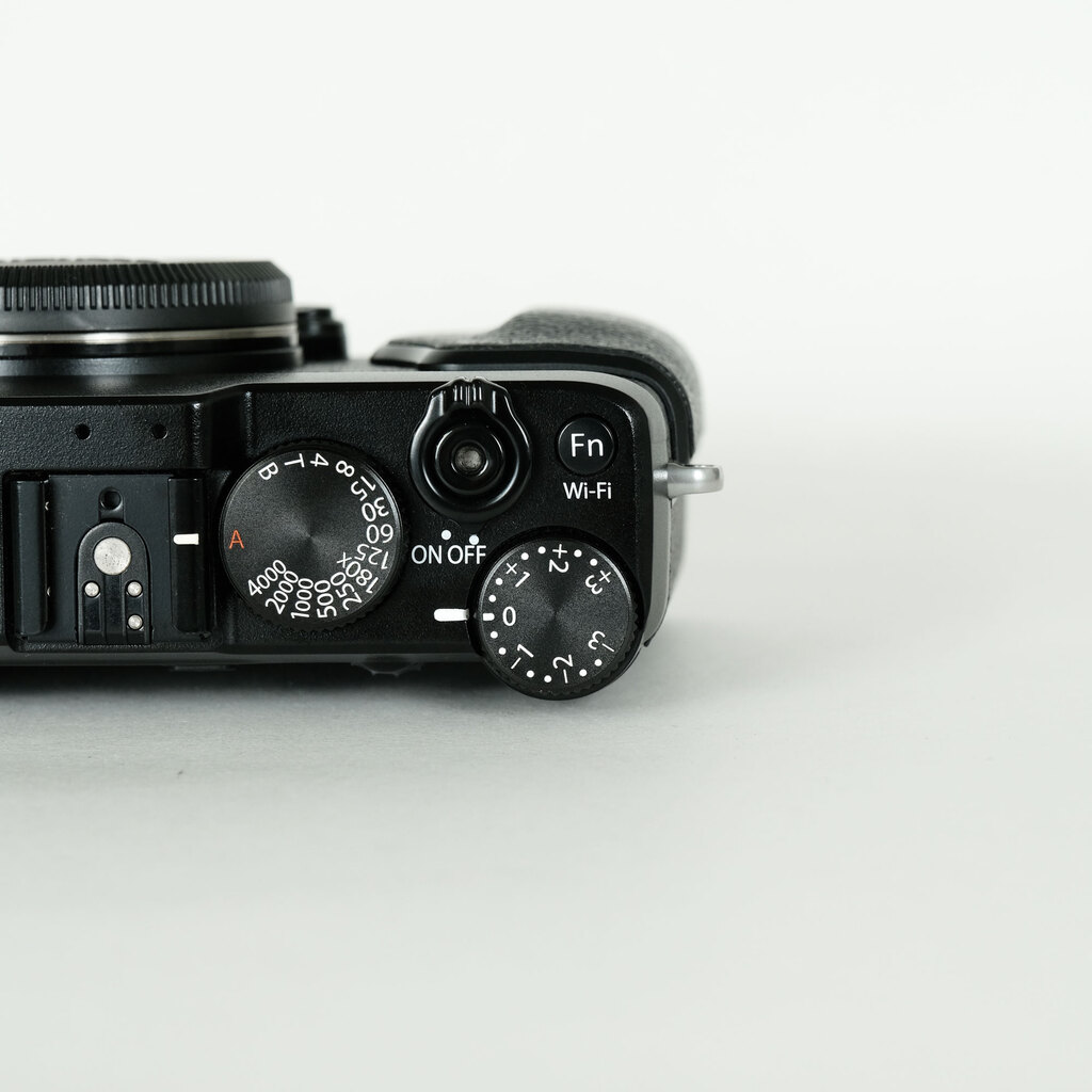 FUJIFILM X-E2 FUJIFILM X-E2