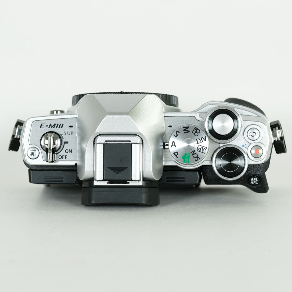 OLYMPUS OM-D E-M10 Mark IV OLYMPUS OM-D E-M10 Mark IV