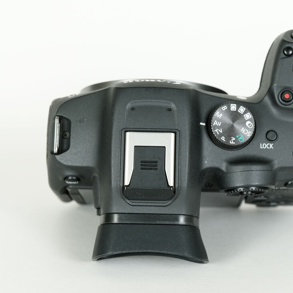 Canon EOS R7 Canon EOS R7