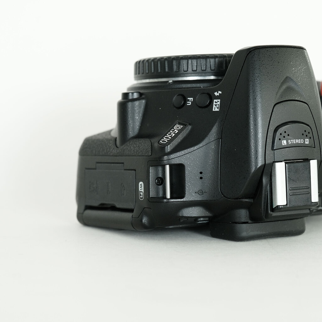 Nikon D5500 ダブルズームキット ブラック