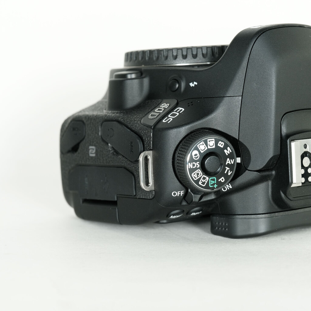 【超美品】キヤノン Canon EOS 80D おまけ付き hideyoshi-camera_canon-80d-tri
