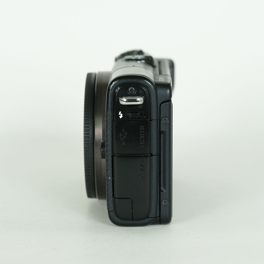 Canon EOSm100 ジャンク品 Canon EOS M100の出品 | ONE SCENE（ワンシーン）