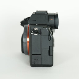 SONY α7 IV(ILCE-7M4) SONY α7 IV(ILCE-7M4)