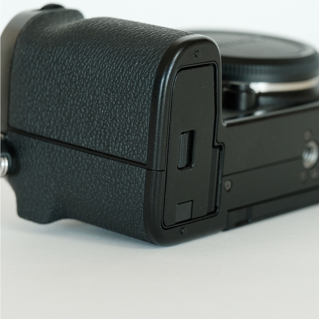FUJIFILM X-S10 本体と付属品 FUJIFILM X-S10(ボディ)+付属品