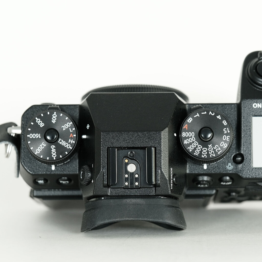 FUJIFILM X-H1 FUJIFILM X-H1