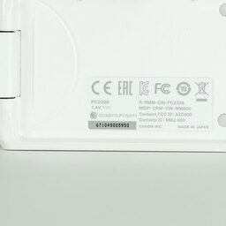 Canon EOS Kiss M Canon EOS Kiss M