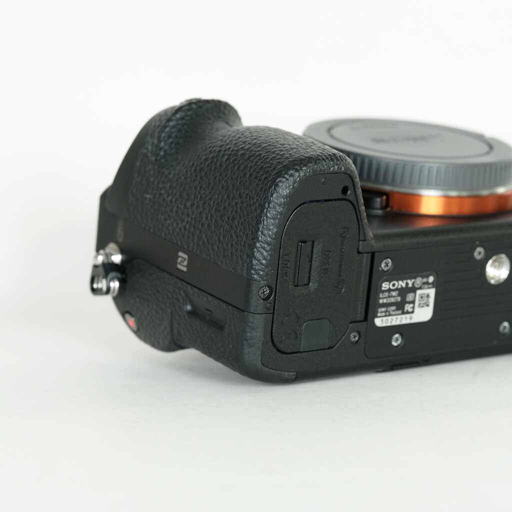 SONY α7 II(ILCE-7M2) SONY α7 II(ILCE-7M2)