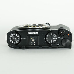 FUJIFILM X-M5