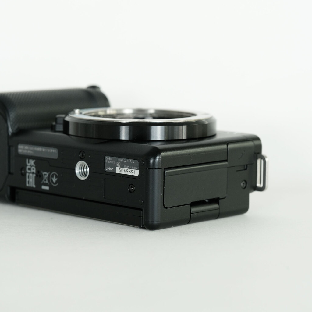 SONY VLOGCAM ZV-E10 SONY VLOGCAM ZV-E10