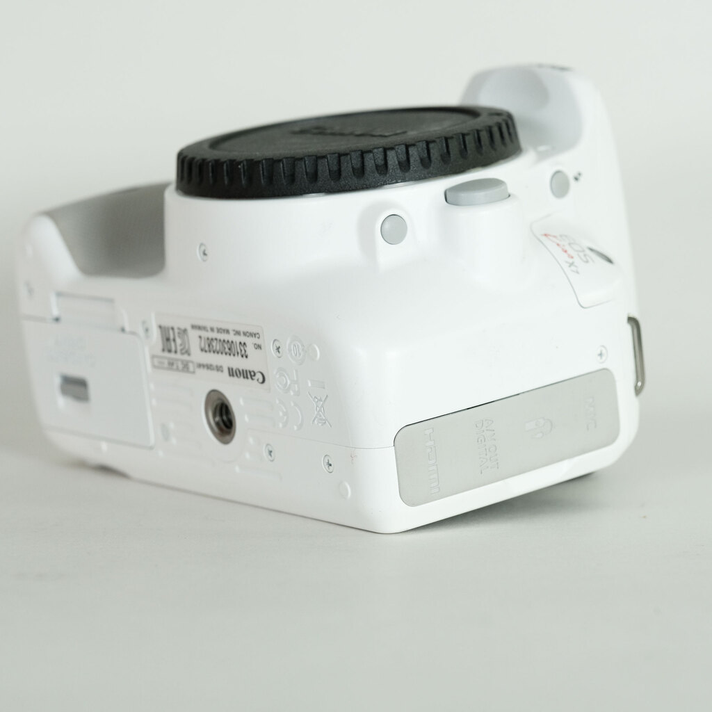 Canon EOS Kiss X7 ボディ ホワイト Canon EOS Kiss X7 ボディ ホワイト
