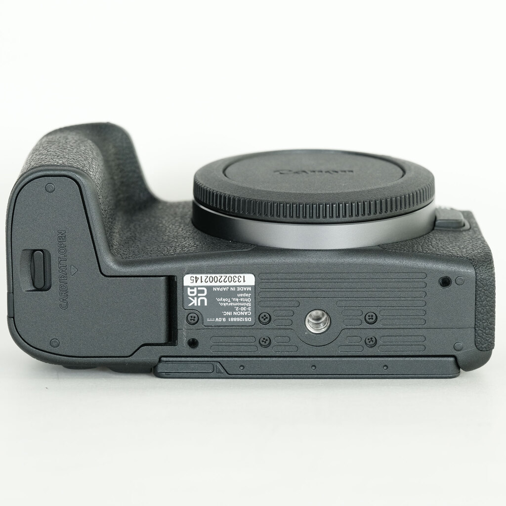 Canon EOS R8 Canon EOS R8