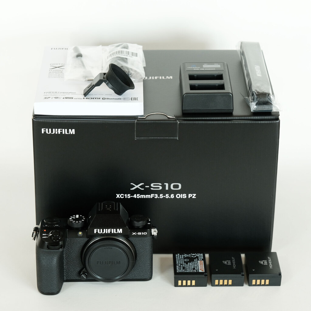 FUJIFILM X-S10 箱付 FUJIFILM X-S10の出品 | ONE SCENE（ワンシーン）