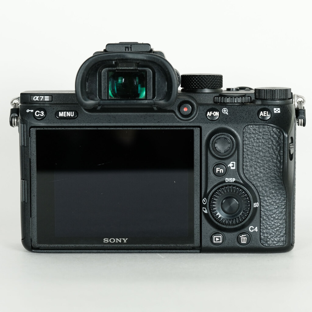 SONY α7 III(ILCE-7M3) SONY α7 III(ILCE-7M3)