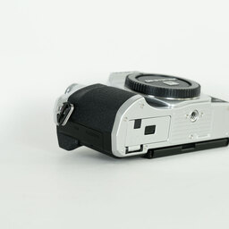 OLYMPUS OM-D E-M10 Mark IV OLYMPUS OM-D E-M10 Mark IV