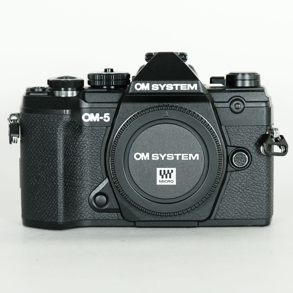 OLYMPUS - 【中古】(オーエムシステム) OM SYSTEM OM-5 ボデイ ブラツク 中古：A(美品)】OM SYSTEM OM-5 ボディ ブラック | 2445430027339