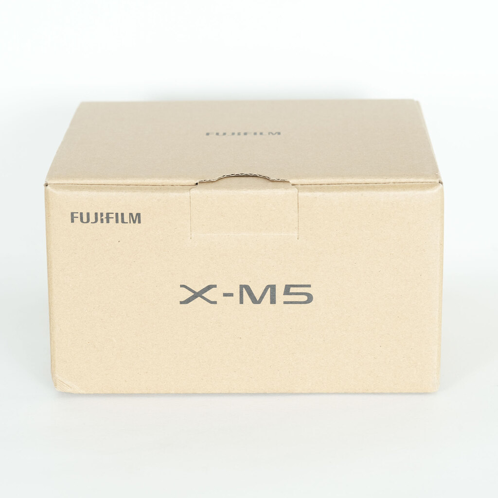 FUJIFILM X-M5