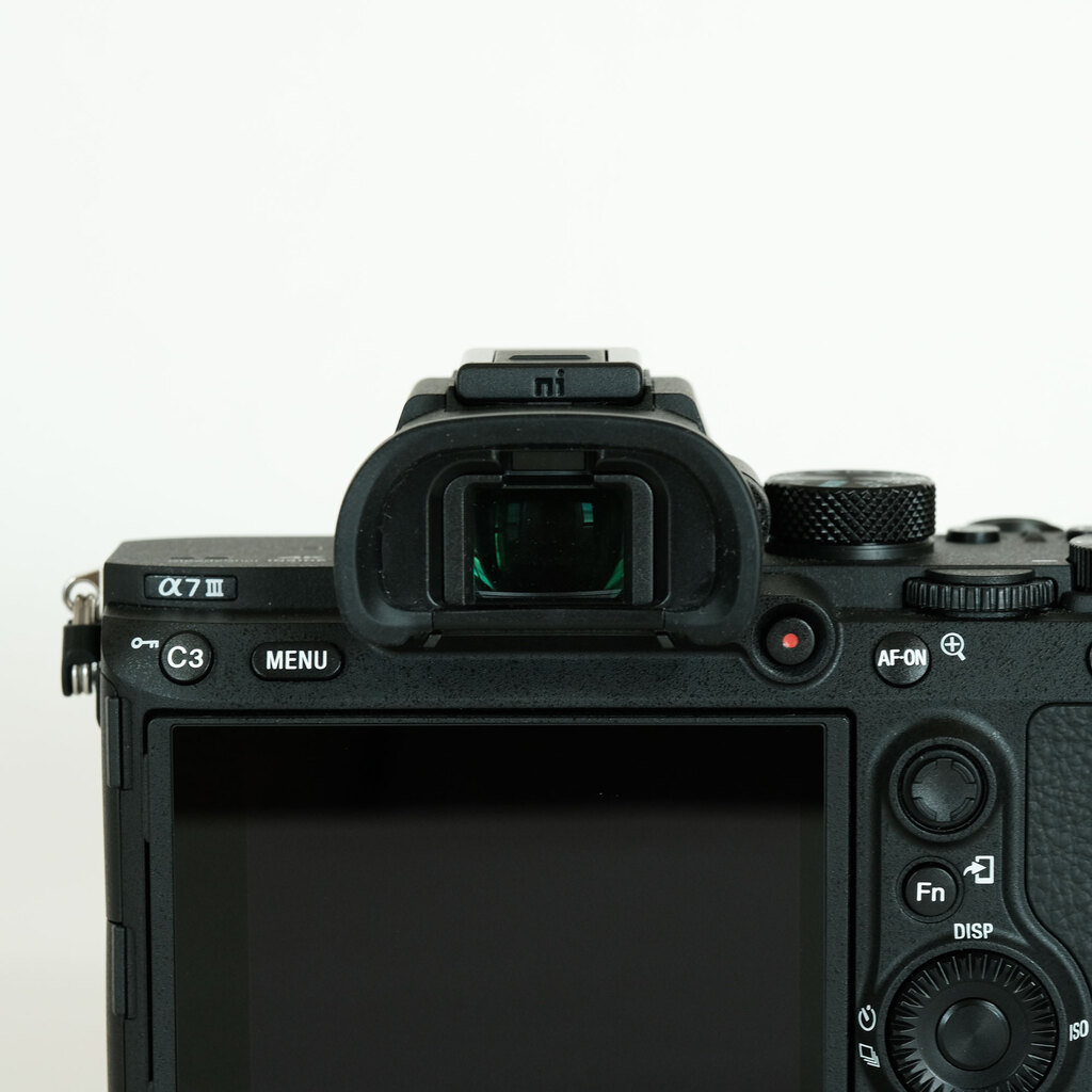 SONY α7 III(ILCE-7M3) SONY α7 III(ILCE-7M3)