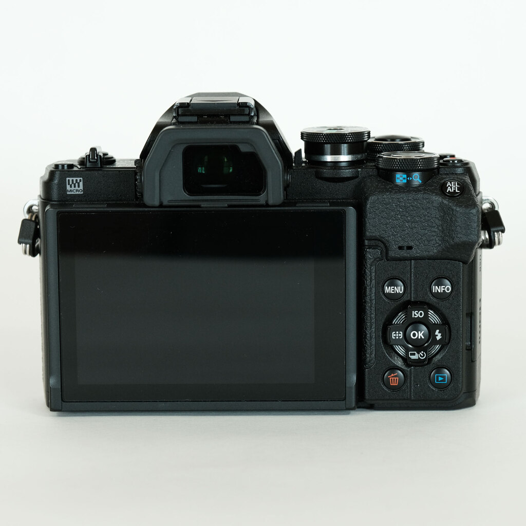 OLYMPUS OM-D E-M10 Mark IV OLYMPUS OM-D E-M10 Mark IV