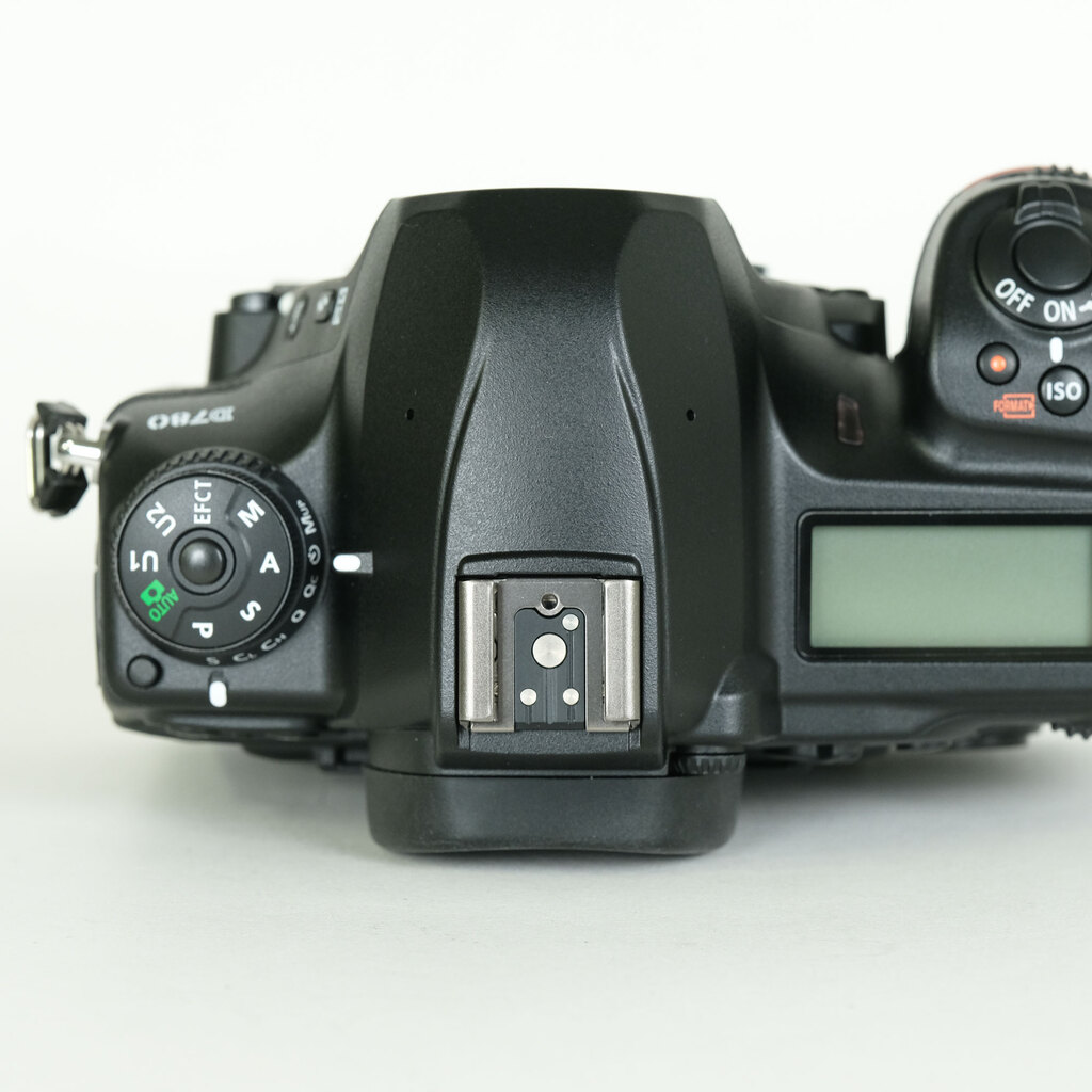 Nikon D780