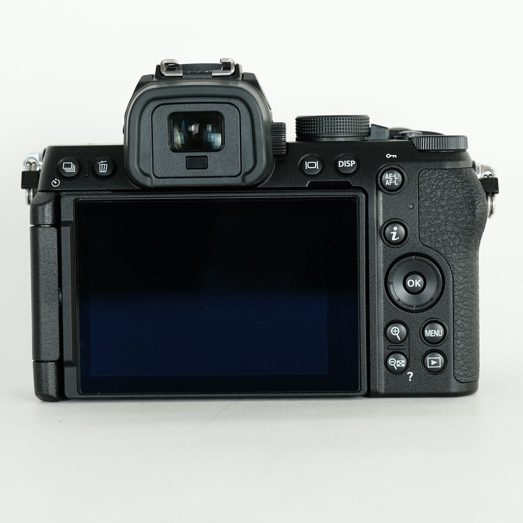【5,900回未満】Nikon Z50iiボディ　保証あり 新品】(ニコン) Nikon Z50II ボディ｜ナニワグループオンライン