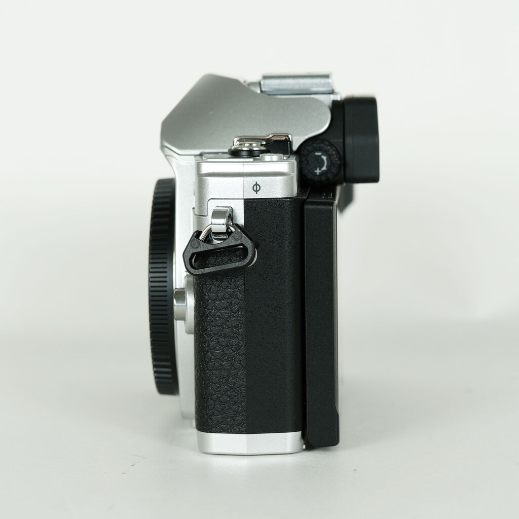 OLYMPUS OM-D E-M10 Mark IV