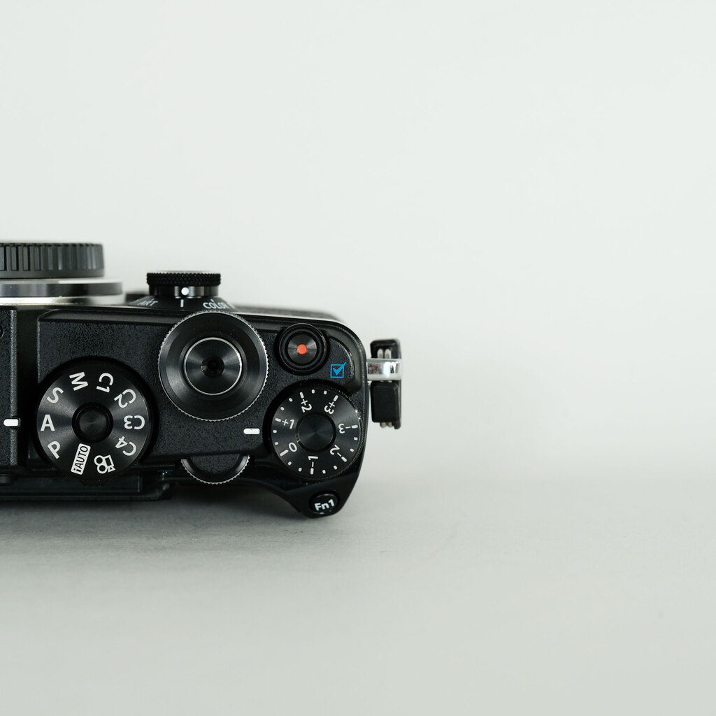 OLYMPUS PEN-F OLYMPUS PEN-F