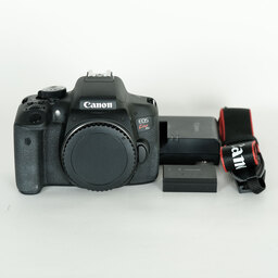 Canon EOS Kiss X8i