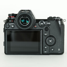 Panasonic LUMIX DC-S1R Panasonic LUMIX DC-S1R