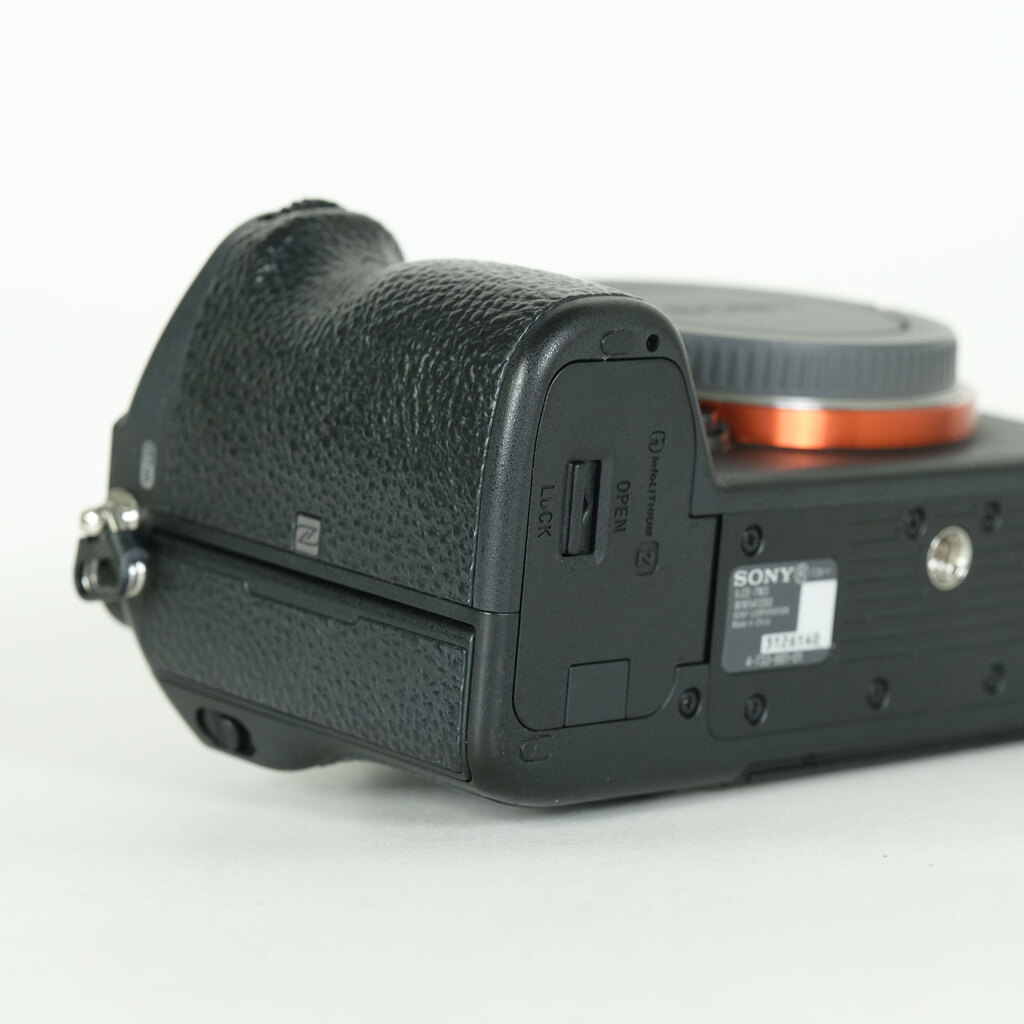 SONY α7 III(ILCE-7M3) SONY α7 III(ILCE-7M3)