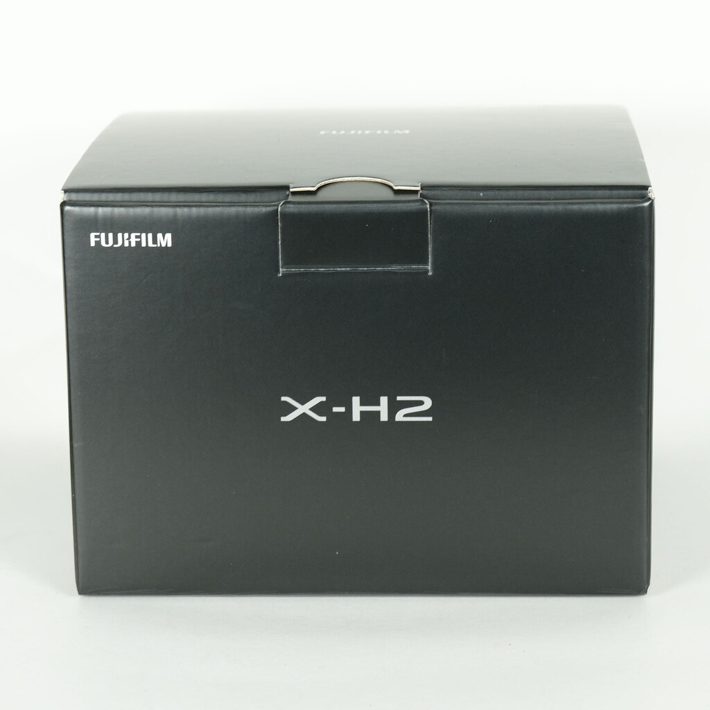 FUJIFILM X-H2