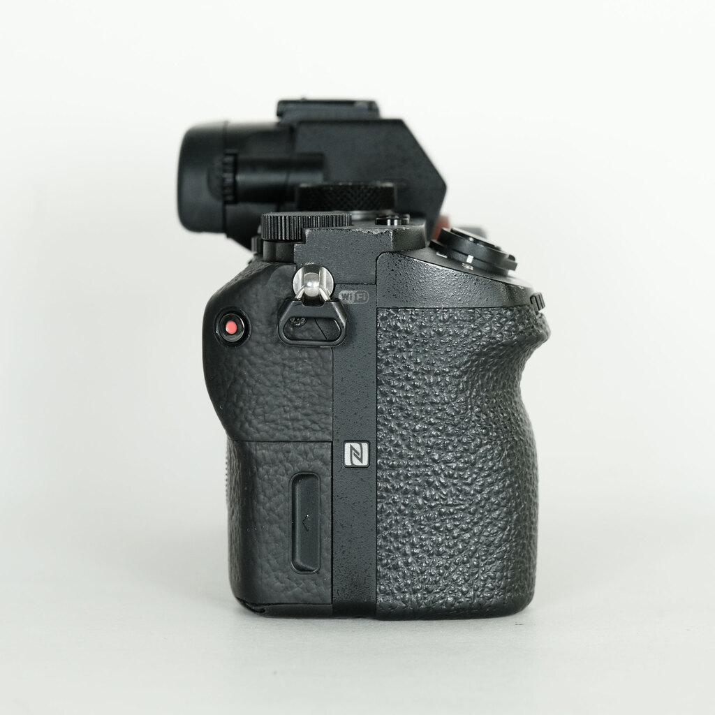 SONY α7 II(ILCE-7M2) SONY α7 II(ILCE-7M2)