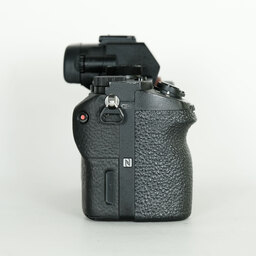 SONY α7 II(ILCE-7M2) SONY α7 II(ILCE-7M2)