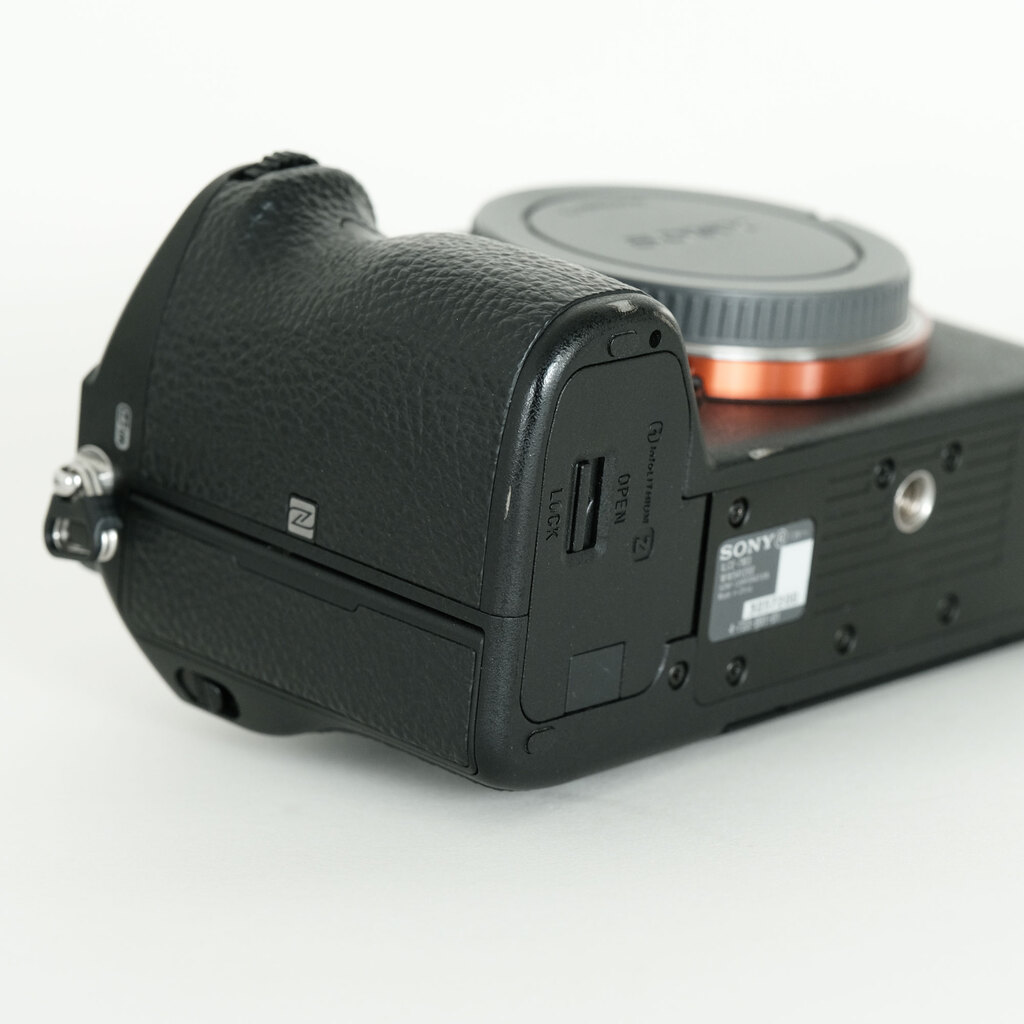 SONY α7 III(ILCE-7M3) SONY α7 III(ILCE-7M3)