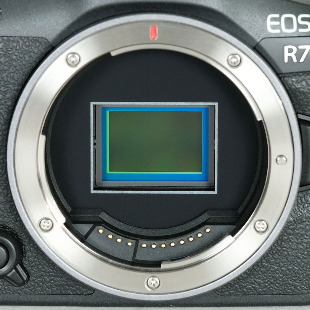 Canon EOS R7 Canon EOS R7