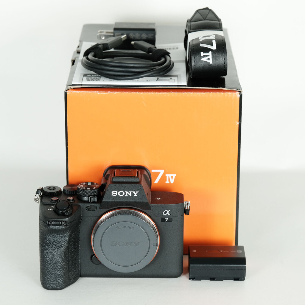 SONY α7 IV（ILCE-7M4）の出品 | ONE SCENE（ワンシーン）