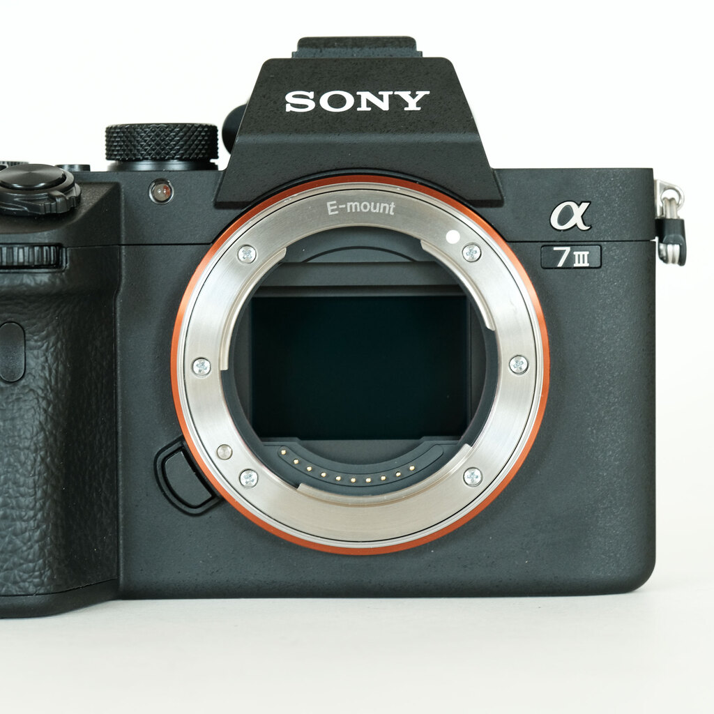 SONY α7 III(ILCE-7M3) SONY α7 III(ILCE-7M3)