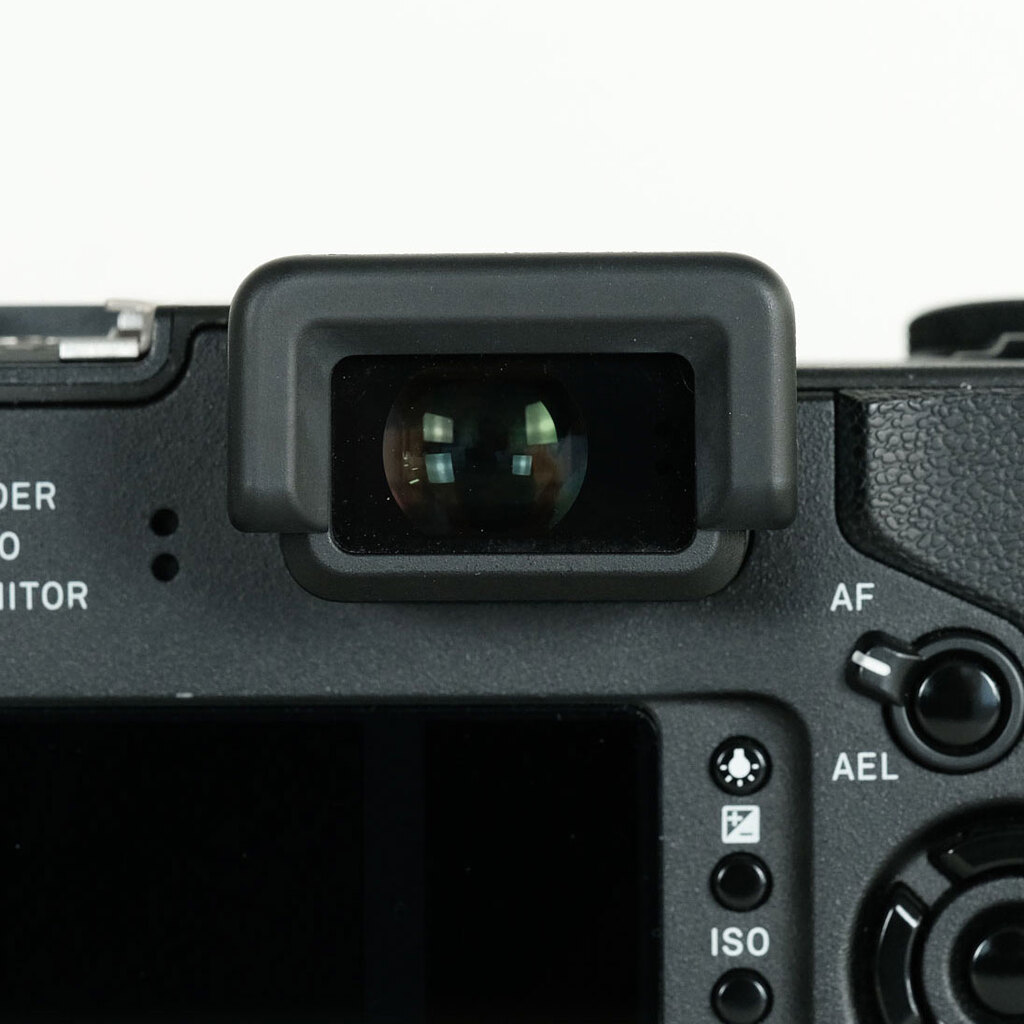 SIGMA sd Quattro & Art 30mm F1.4 DC HSM レンズキット SIGMA sd Quattro & Art 30mm F1.4 DC HSM レンズキット