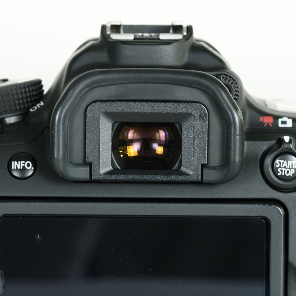 Canon EOS 70D ＋ レンズセット　ジャンク EOS 70D Canon キヤノン レンズセット SDカード(16GB)付き