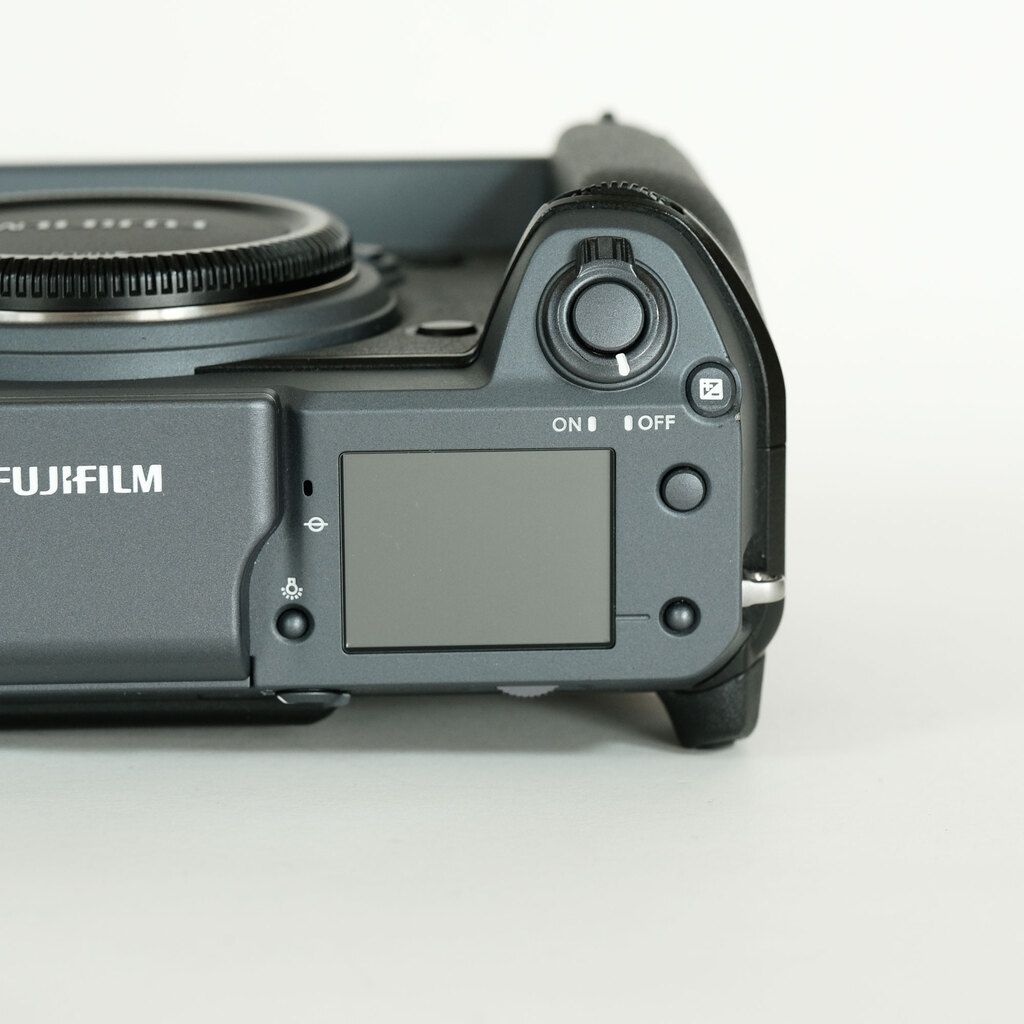 FUJIFILM GFX 100 FUJIFILM GFX 100