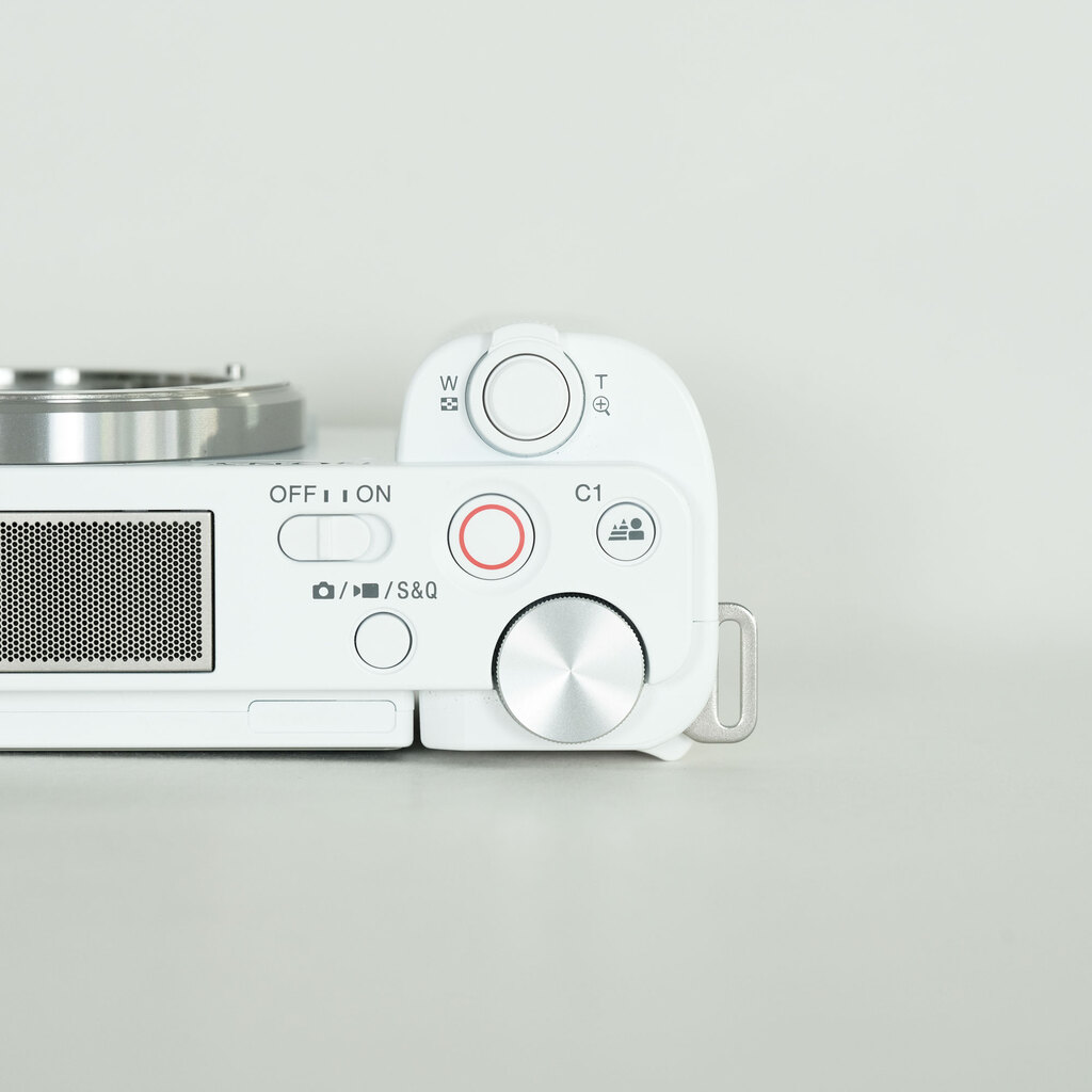 SONY VLOGCAM ZV-E10 SONY VLOGCAM ZV-E10