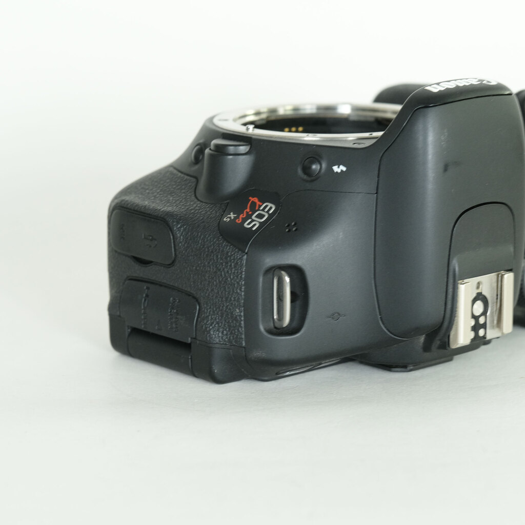 Canon EOS Kiss X5 ボディの出品 | ONE SCENE（ワンシーン）