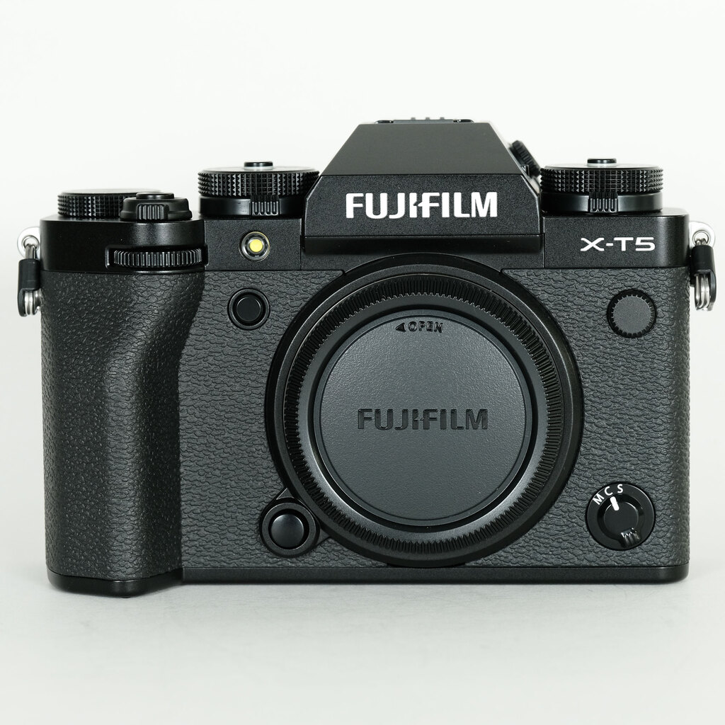 FUJIFILM X-T5 FUJIFILM X-T5