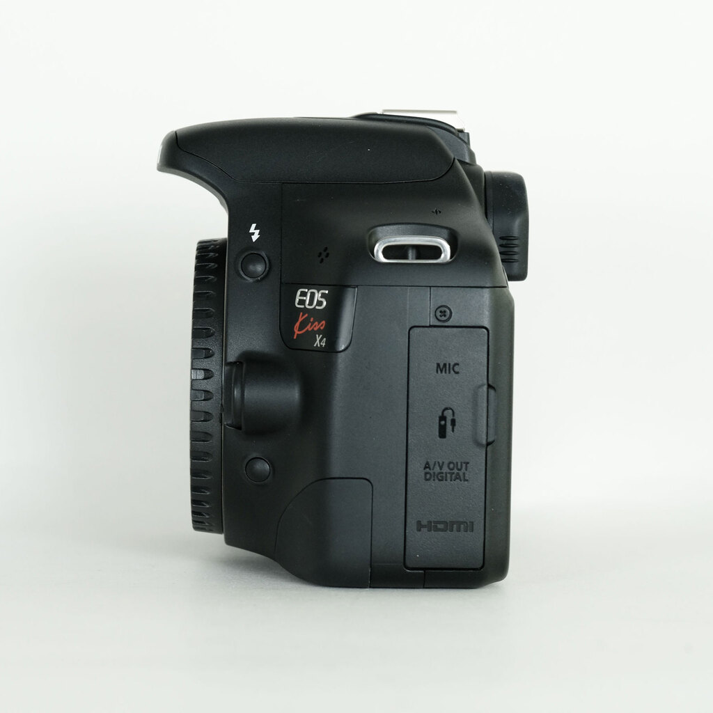 Canon　eos kiss X4 ジャンク品 Canon EOS Kiss X4の出品 | ONE SCENE（ワンシーン）