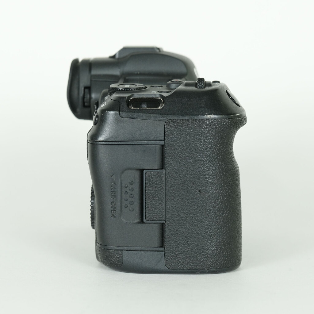 Canon EOS R5 Canon EOS R5