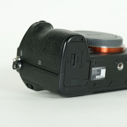 SONY α7 III(ILCE-7M3) SONY α7 III(ILCE-7M3)