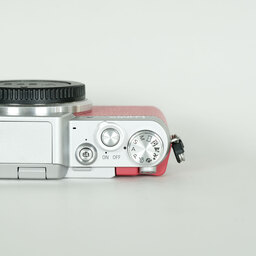 Panasonic LUMIX DMC-GF7 ボディ ピンク